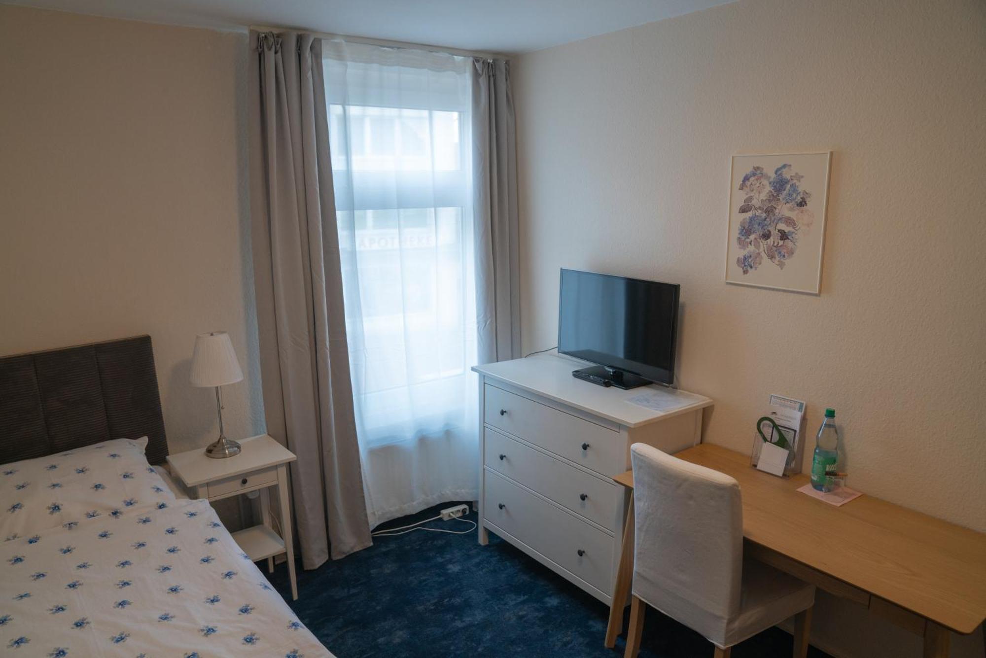 Hotel Zum Grafen Hallermunt Шпринге Екстериор снимка